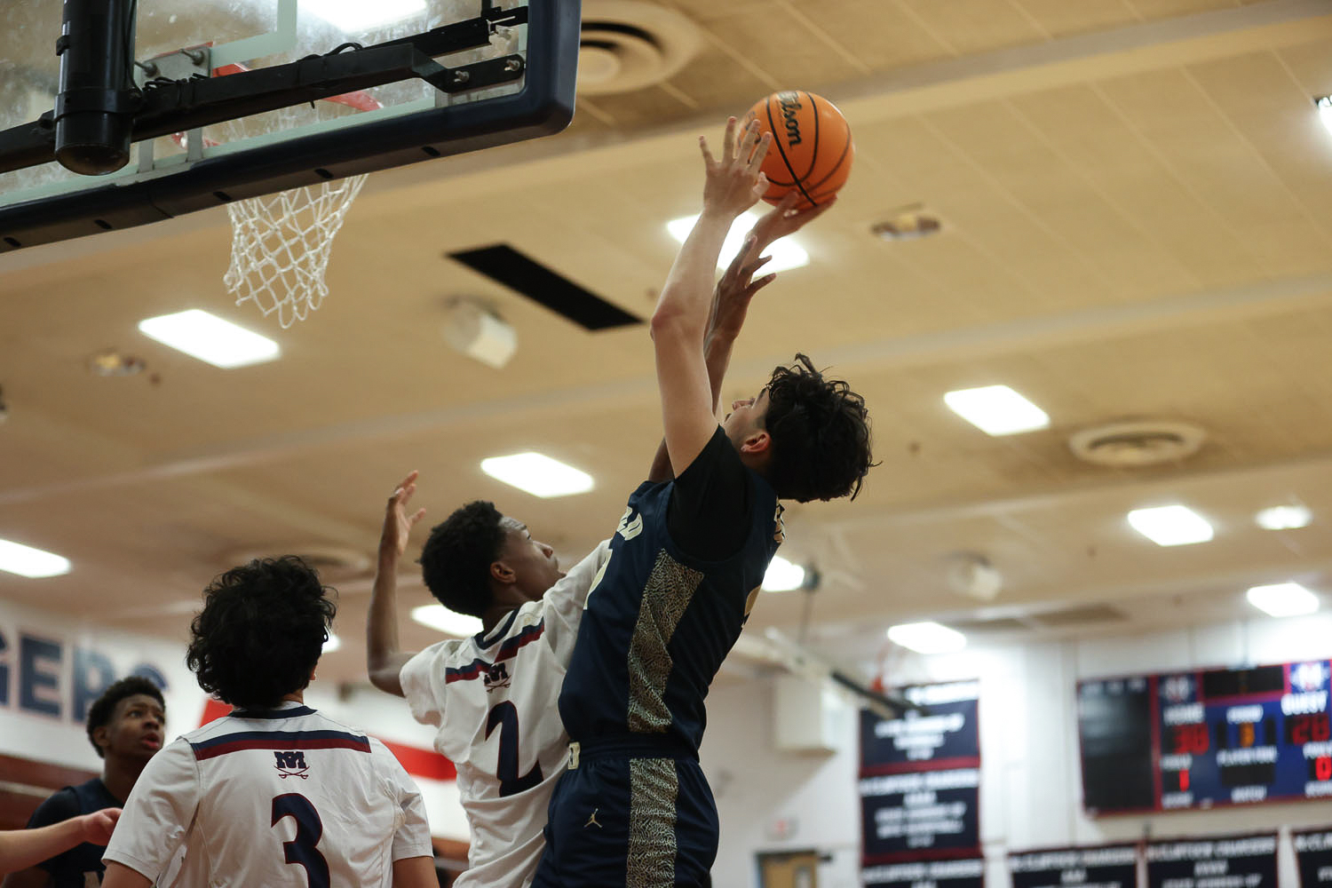 Apollo shooting the ball